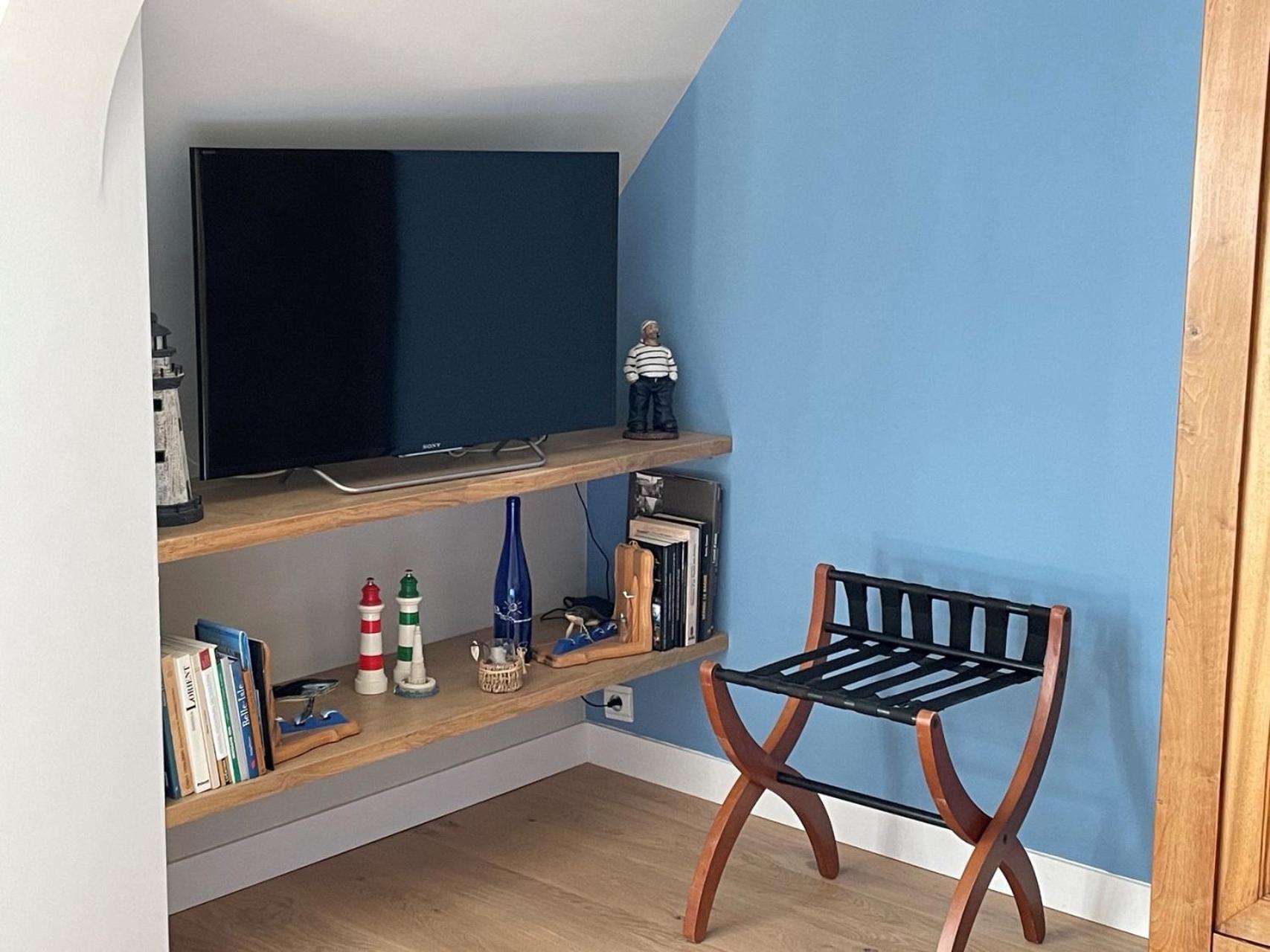 Le Pas Du Faon Bed & Breakfast Caudan Room photo