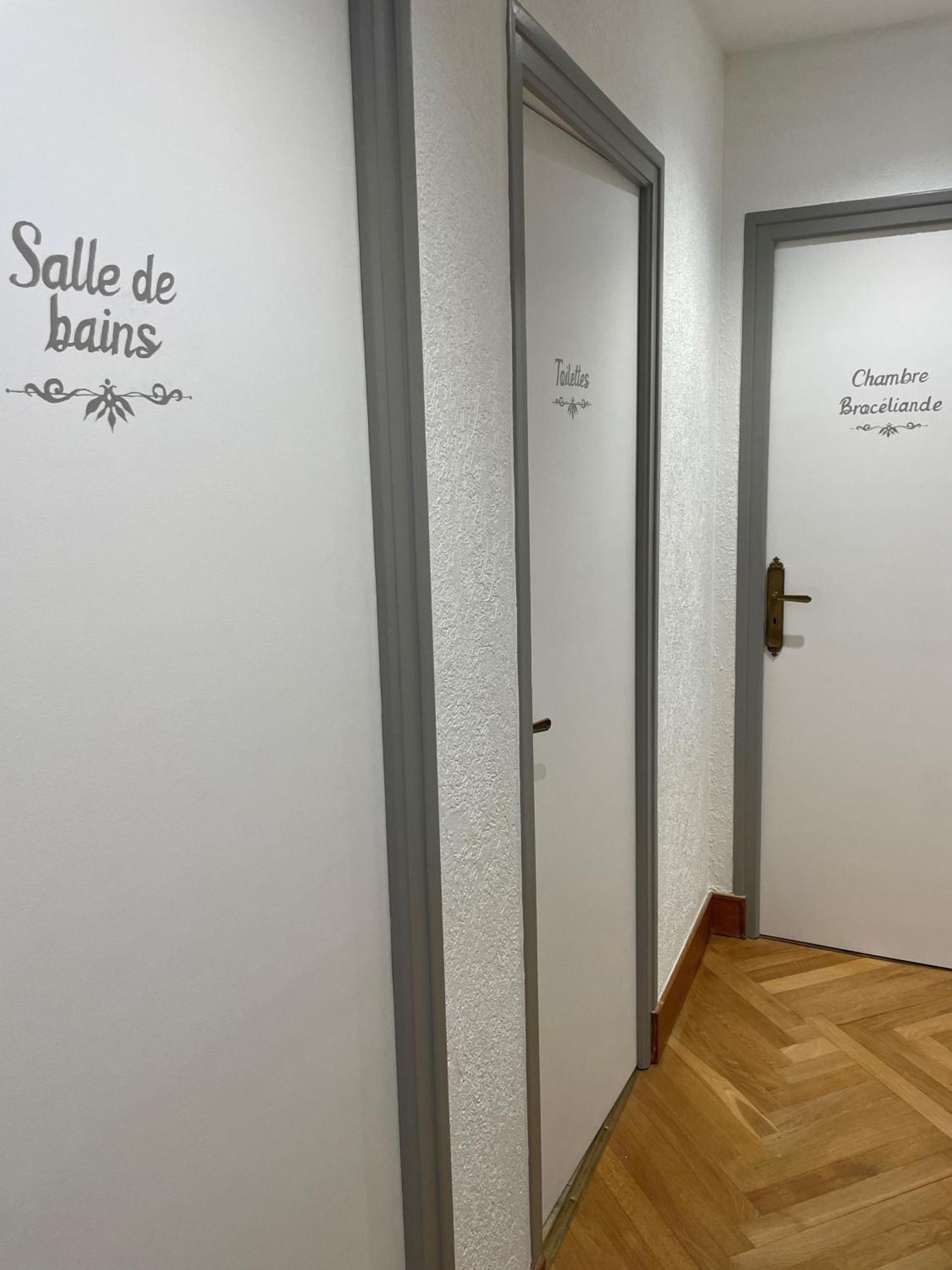 Le Pas Du Faon Bed & Breakfast Caudan Room photo