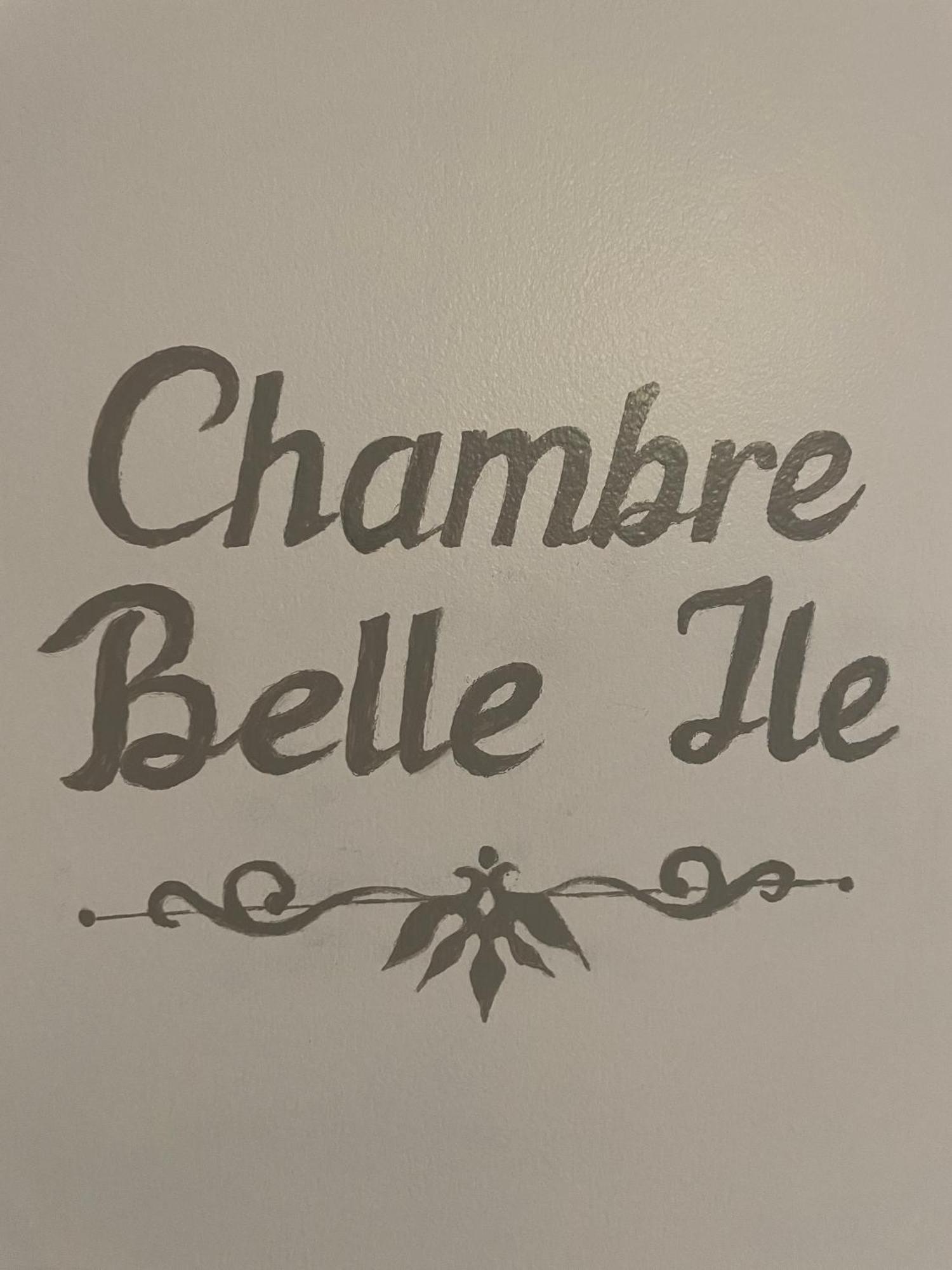 Le Pas Du Faon Bed & Breakfast Caudan Room photo