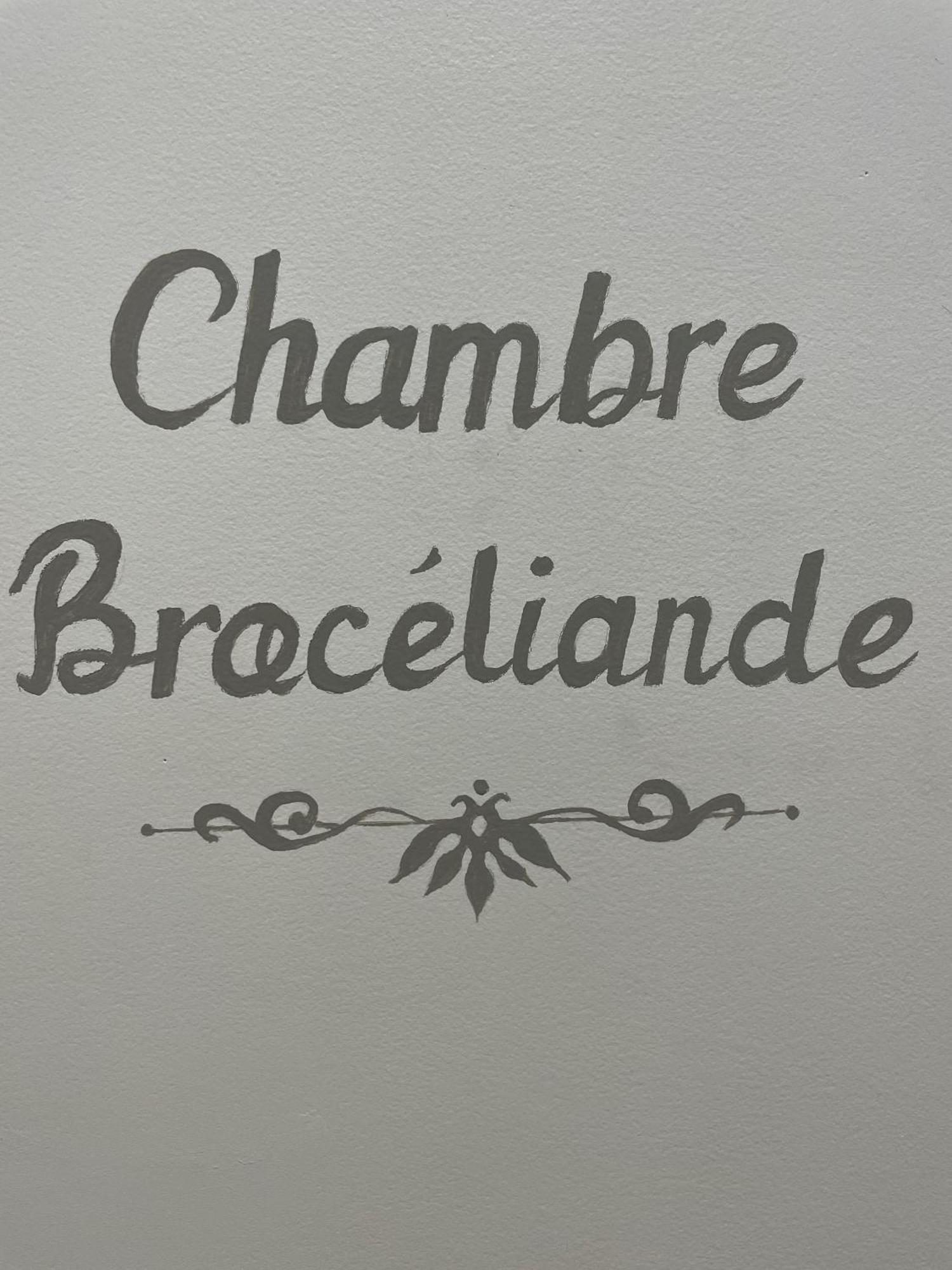 Le Pas Du Faon Bed & Breakfast Caudan Room photo
